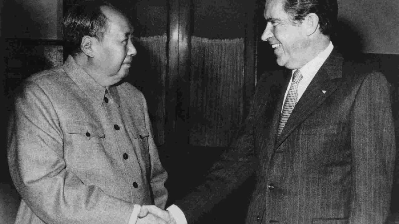 mao-nixon-handshake-1972