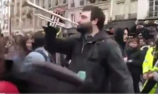 trumpet-dance-street